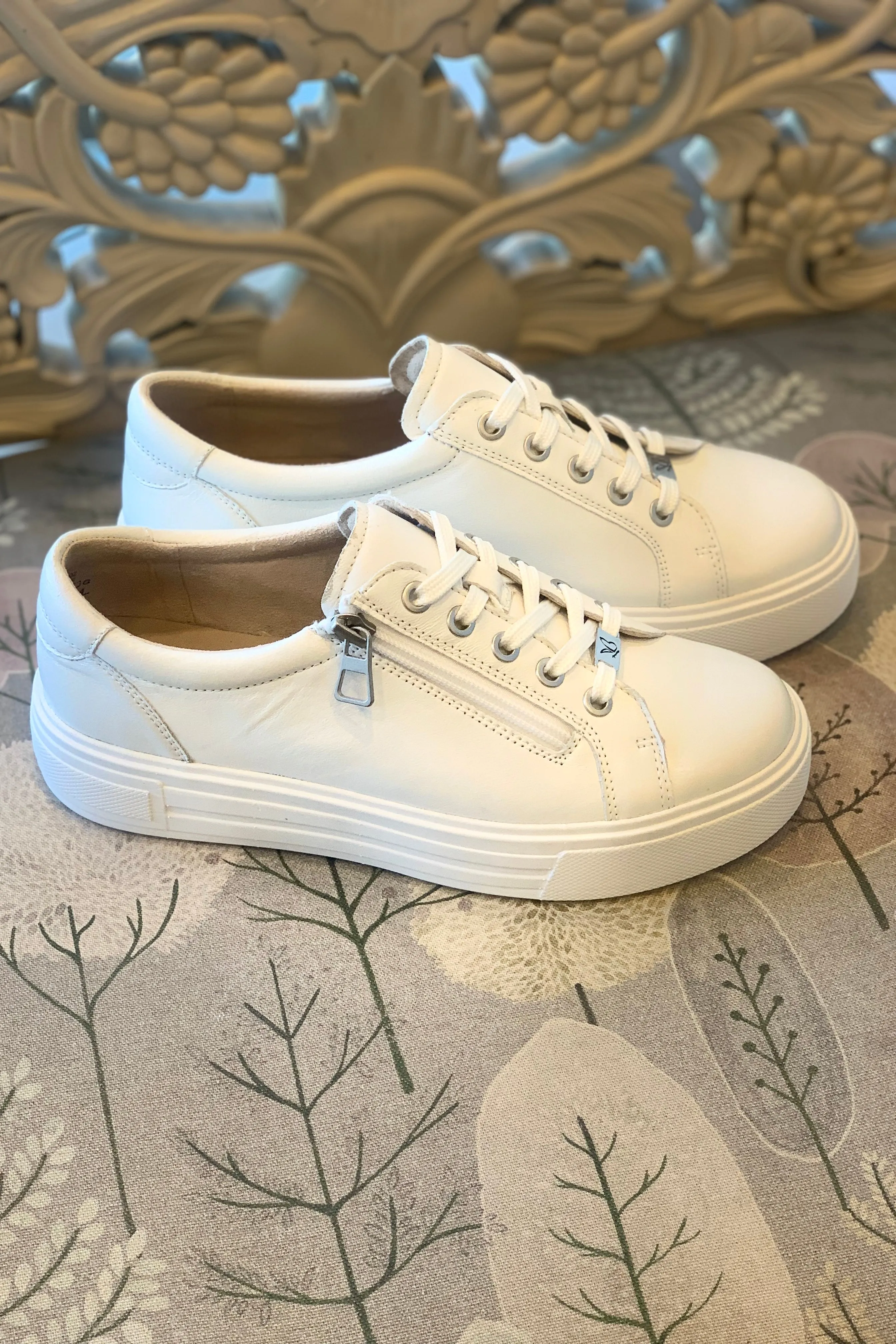Caprice Platform Zip Leather Trainer