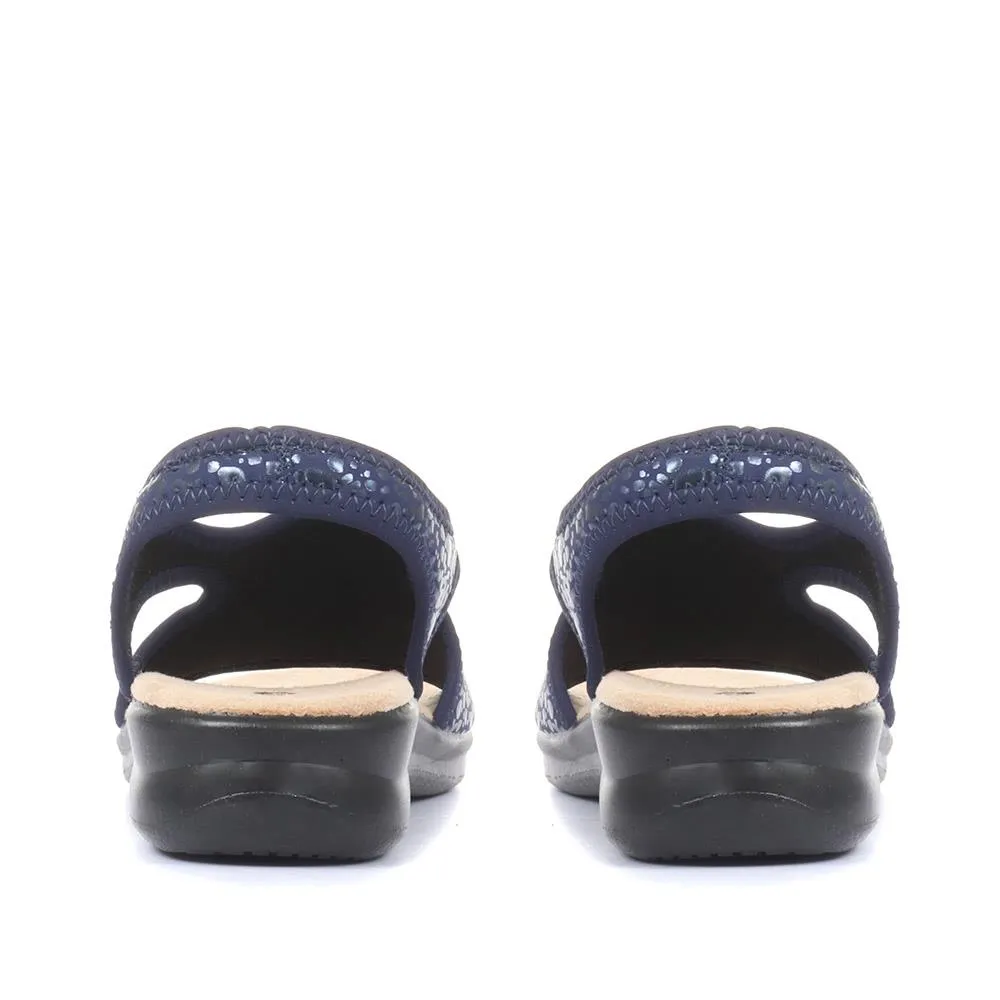 Pull-On Sandals - POLY33005 / 319 733