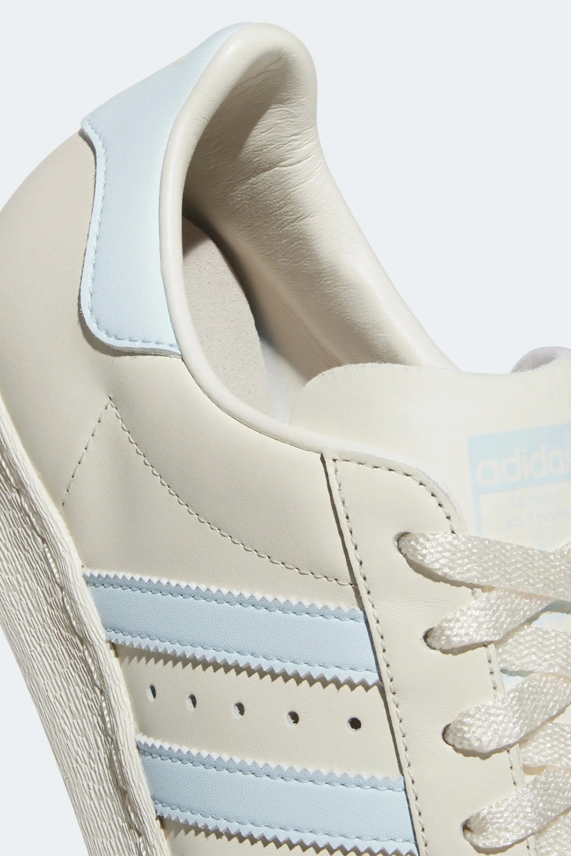 SUPERSTAR 82
