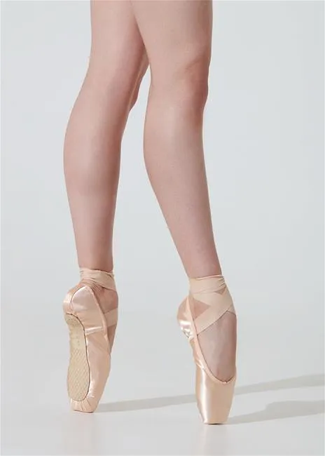 Triumph Pointe Shoes
