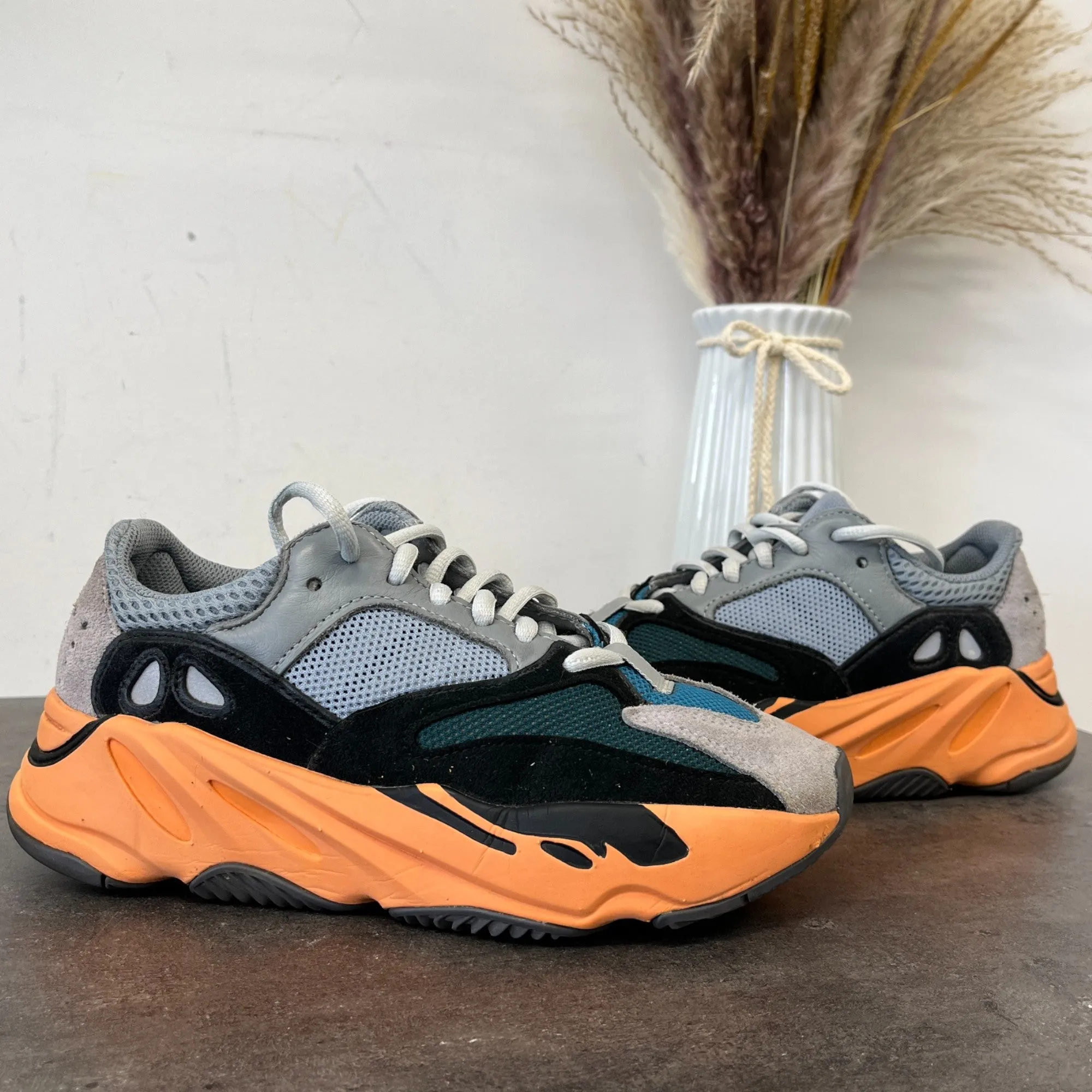 Women's Boost 700 Low Trainers Orange Size EU 37 / UK 4